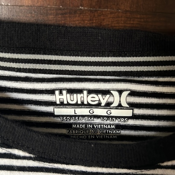 Hurley size large, black and white T-shirt - Picture 2 of 4